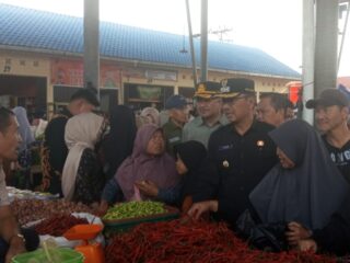 Cegah Gejolak Harga Jelang Idul Adha, Wabup Kerinci Turun ke Pasar Hiang: Kami Tidak Akan Diam terhadap Penimbun!